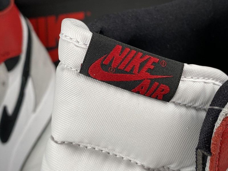 Air Jordan 1 High OG AJ1 Smoke Grey